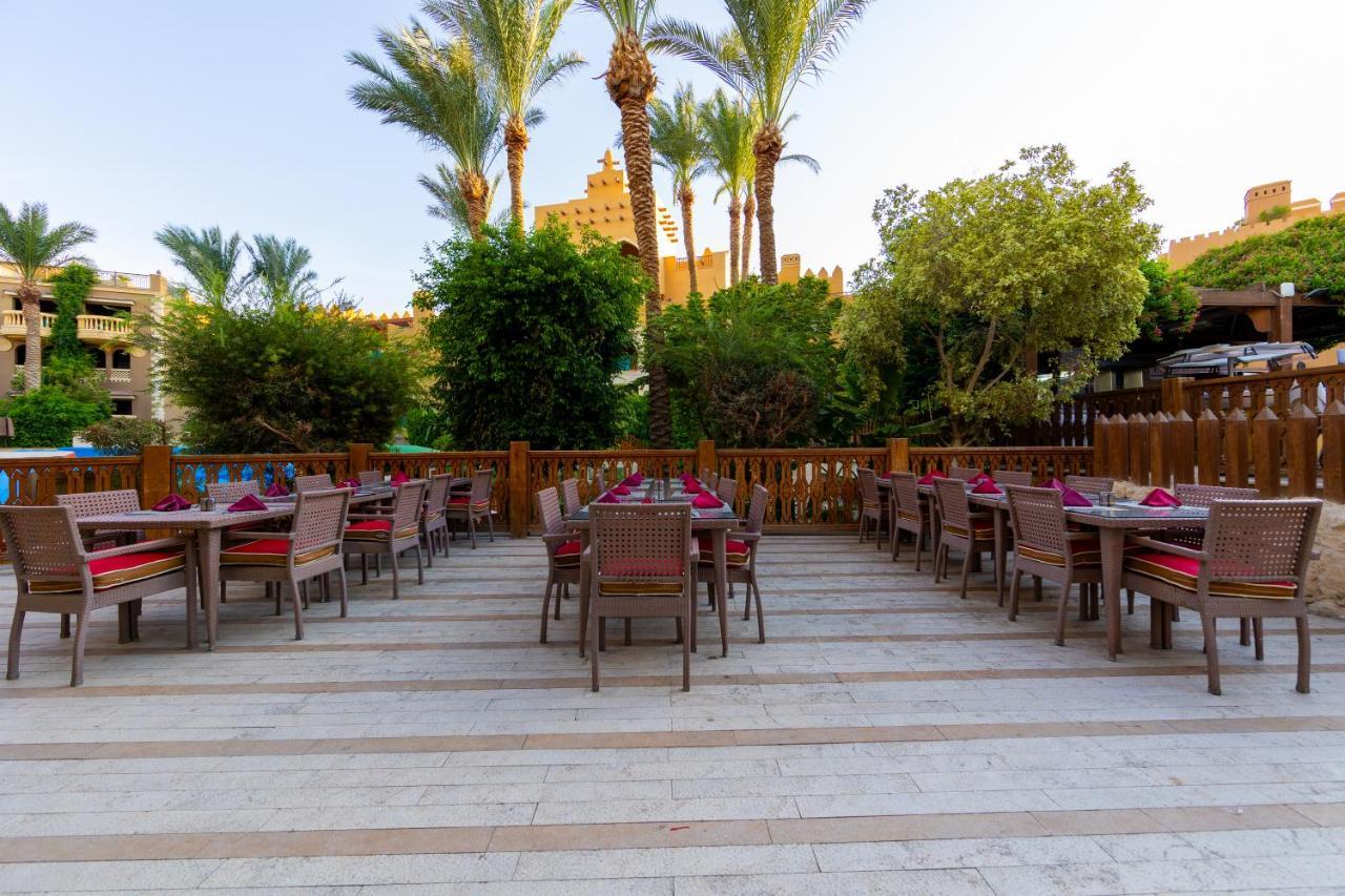 Grand Waterworld Makadi Family Star - Couples And Families Only Hotel Hurghada Exterior photo The terrace of the restaurant